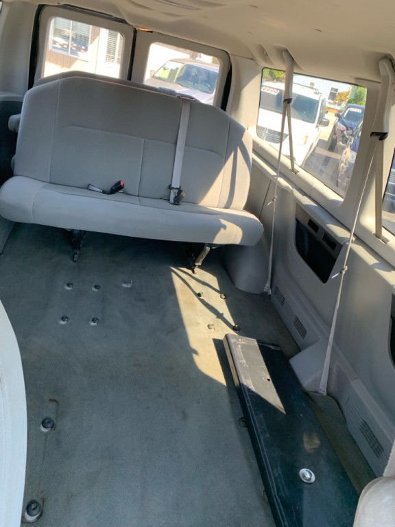 2008 Ford Econoline Image 10