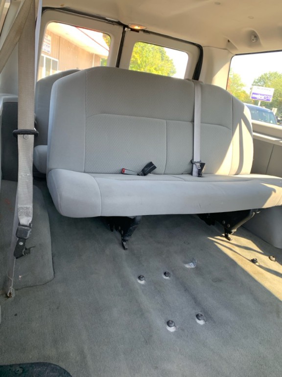 2008 Ford Econoline Image 12