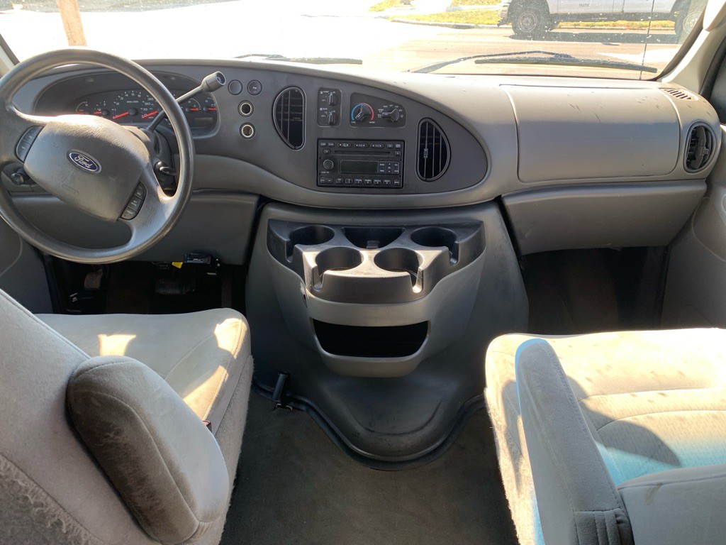 2008 Ford Econoline Image 14