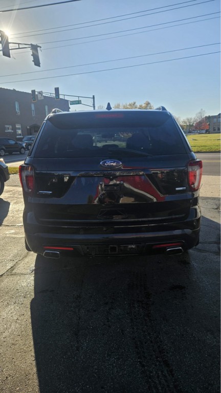 2016 Ford Explorer Image 12