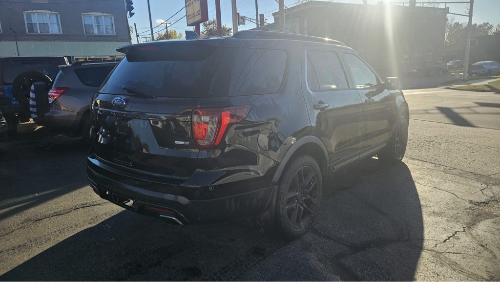 2016 Ford Explorer Image 22