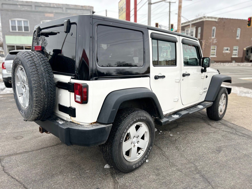 2010 Jeep Wrangler Unlimited Image 7