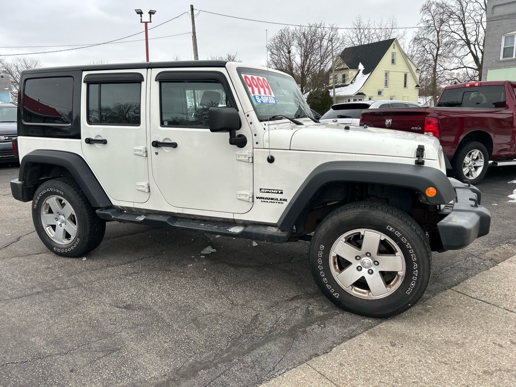 2010 Jeep Wrangler Unlimited Image 9