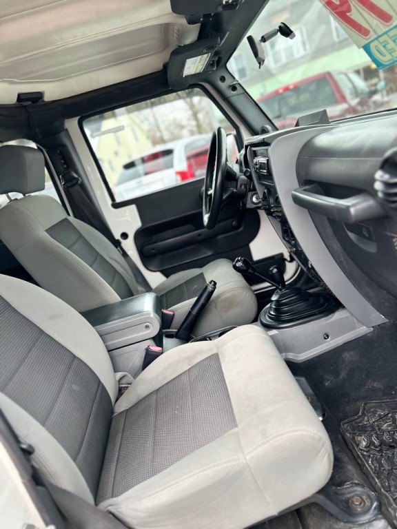 2010 Jeep Wrangler Unlimited Image 10