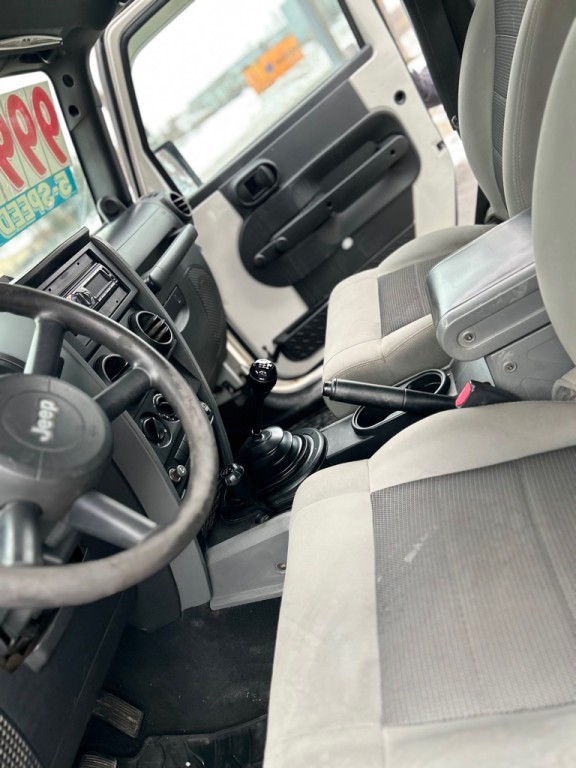 2010 Jeep Wrangler Unlimited Image 13