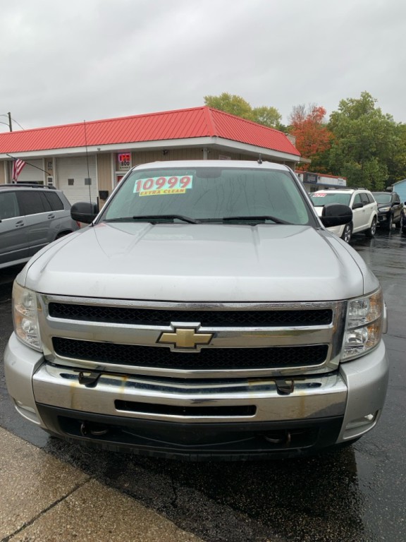 2011 Chevrolet Silverado 1500 Image 2