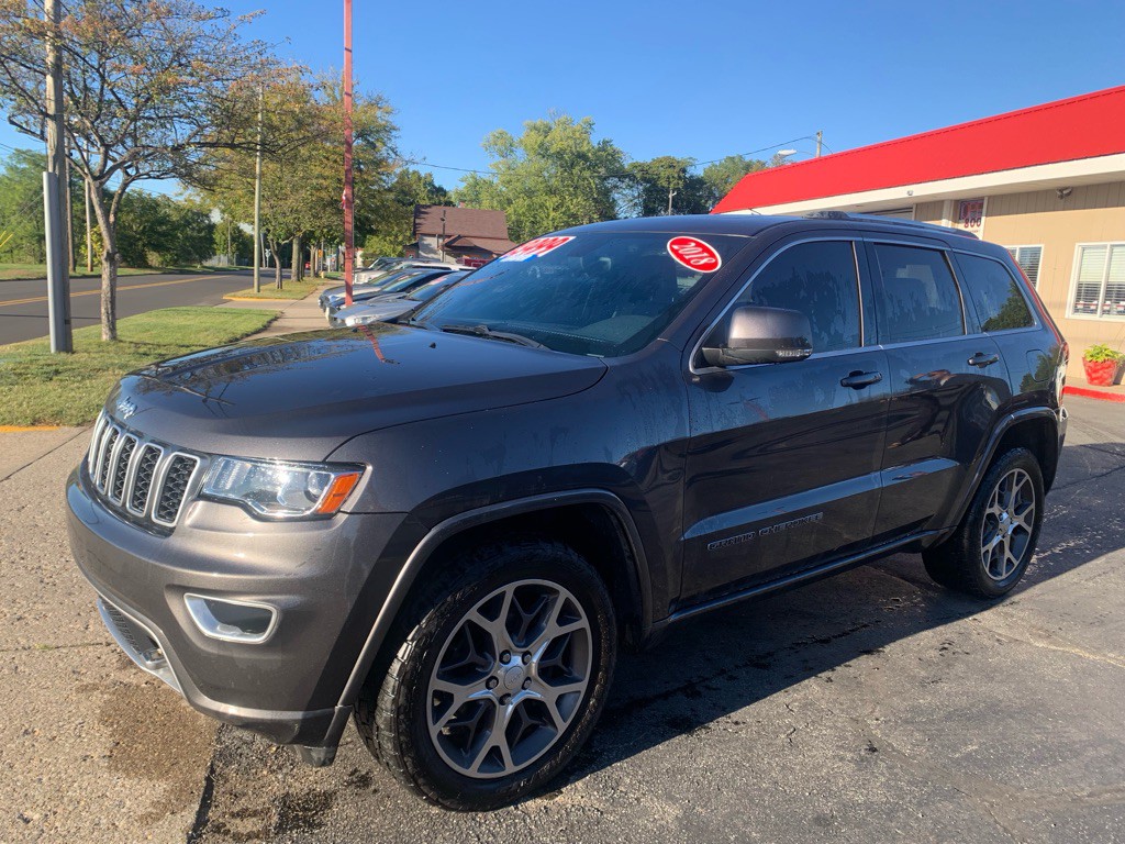 2018 Jeep Grand Cherokee Image 1