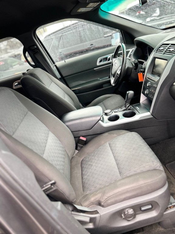 2012 Ford Explorer Image 10