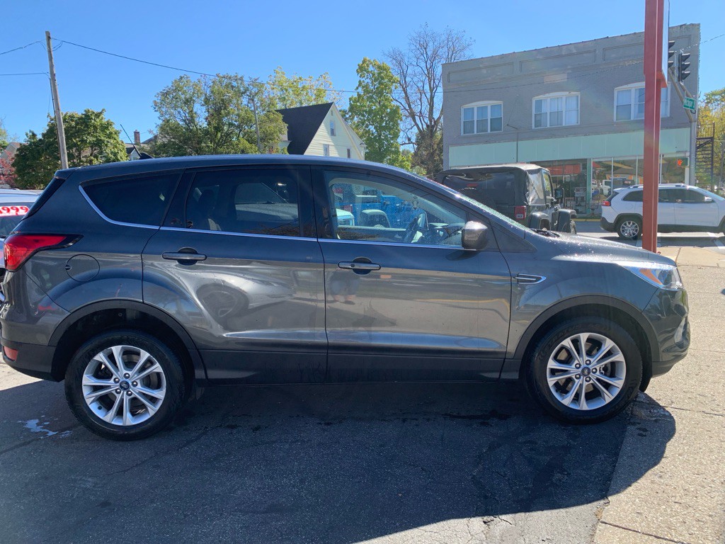 2019 Ford Escape Image 8
