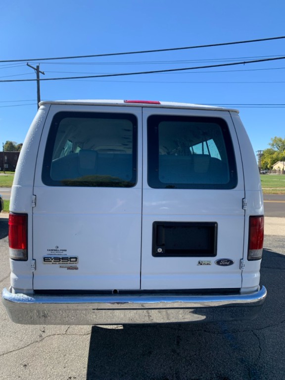 2010 Ford Econoline Image 5