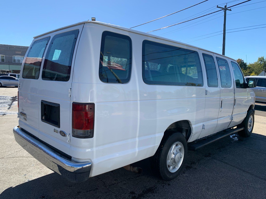 2010 Ford Econoline Image 6