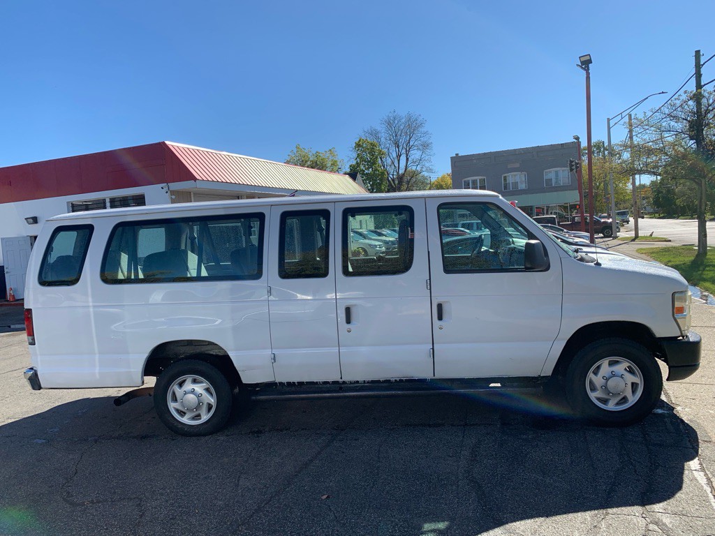 2010 Ford Econoline Image 7