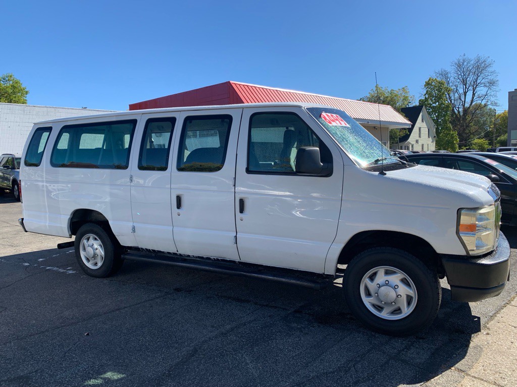 2010 Ford Econoline Image 8