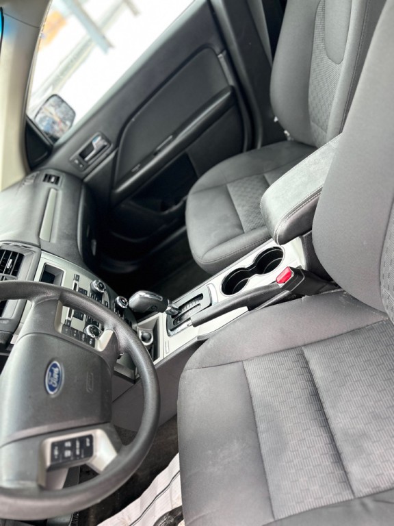 2012 Ford Fusion Image 12