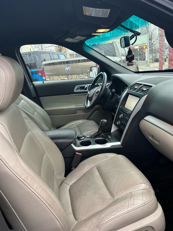 2013 Ford Explorer Image 10