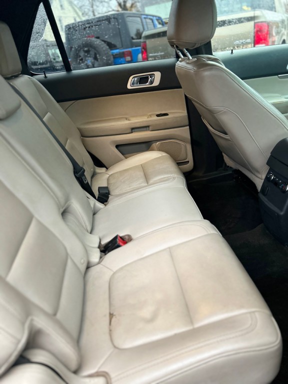 2013 Ford Explorer Image 12