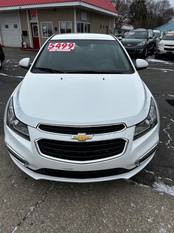 2016 Chevrolet Cruze Image 2