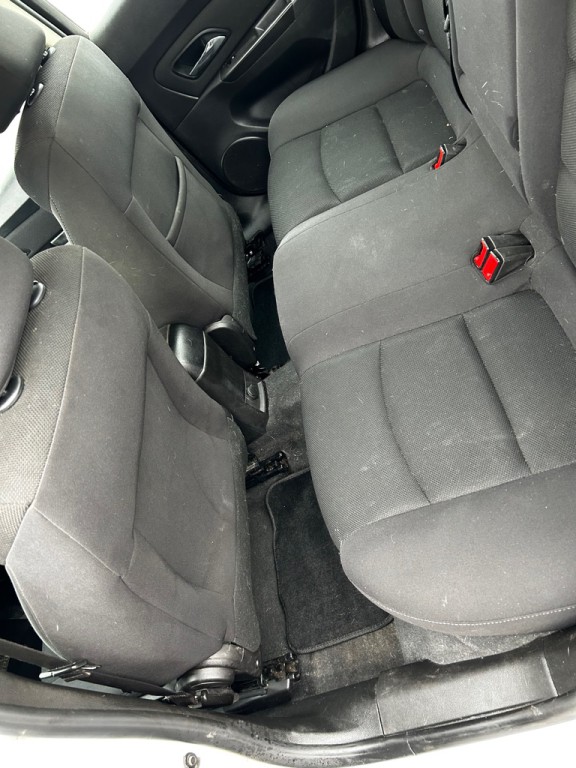 2016 Chevrolet Cruze Image 12