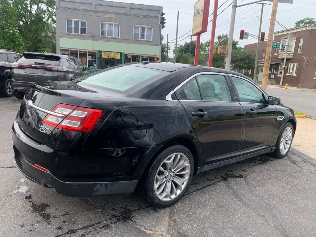 2018 Ford Taurus Image 6