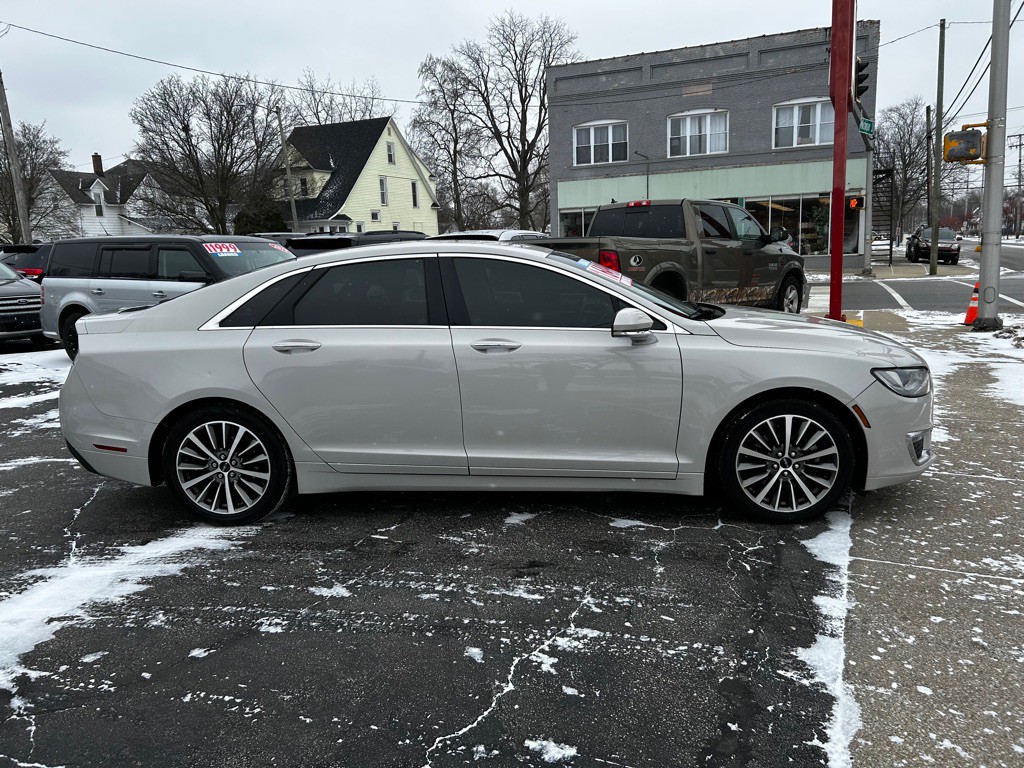 2019 Lincoln MKZ Image 9