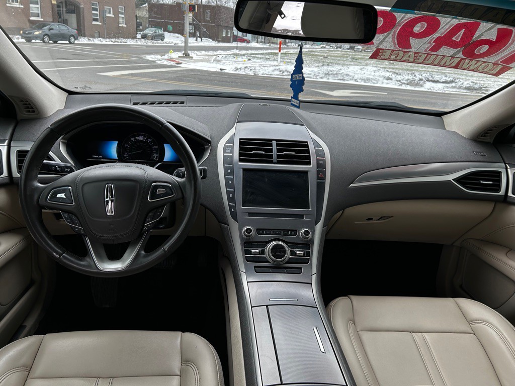 2019 Lincoln MKZ Image 16