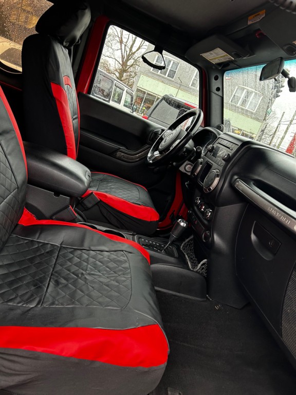 2011 Jeep Wrangler Image 11