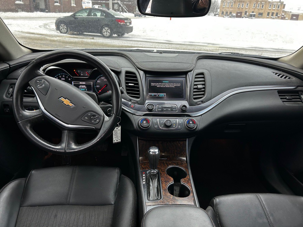 2015 Chevrolet Impala Image 13