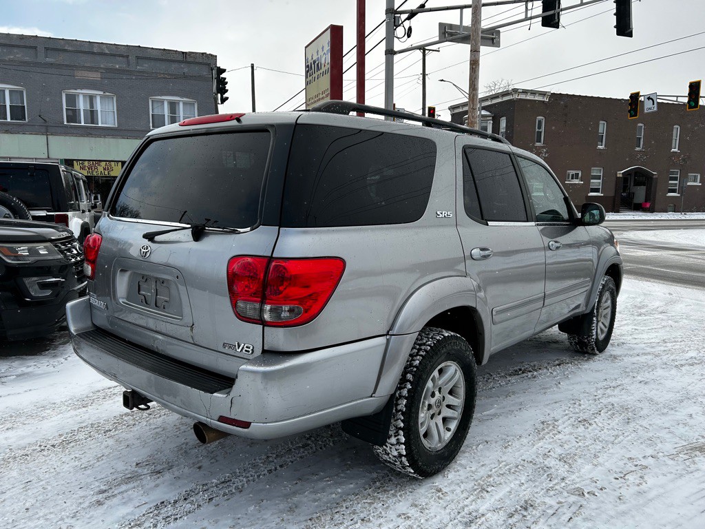 2005 Toyota Sequoia Image 8