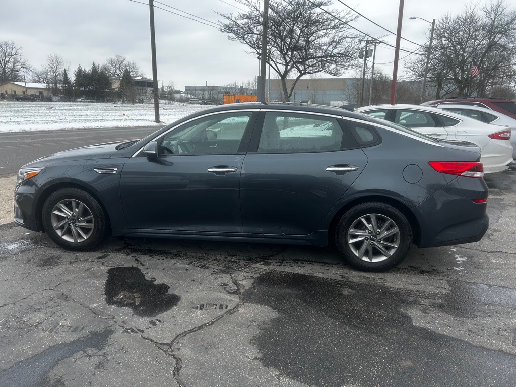 2020 Kia Optima Image 3