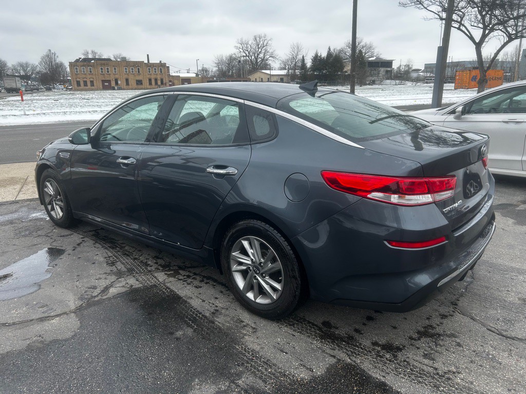 2020 Kia Optima Image 4