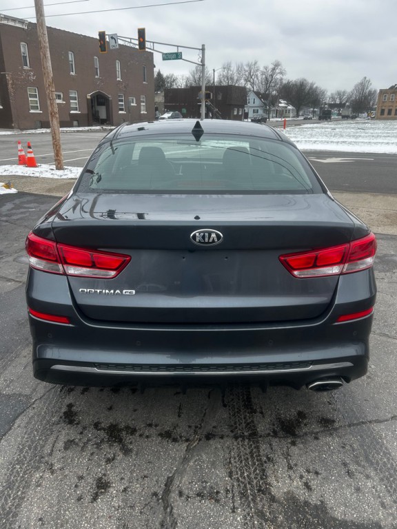 2020 Kia Optima Image 5