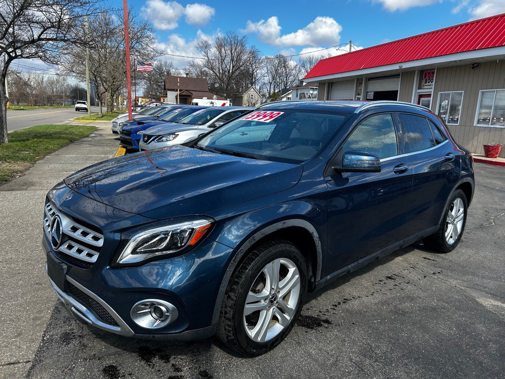 2019 Mercedes-Benz GLA-Class Image 1