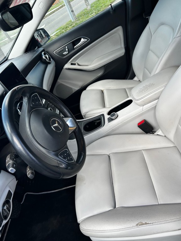 2019 Mercedes-Benz GLA-Class Image 14