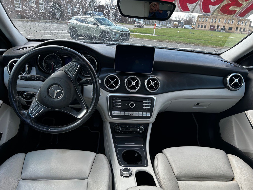 2019 Mercedes-Benz GLA-Class Image 15