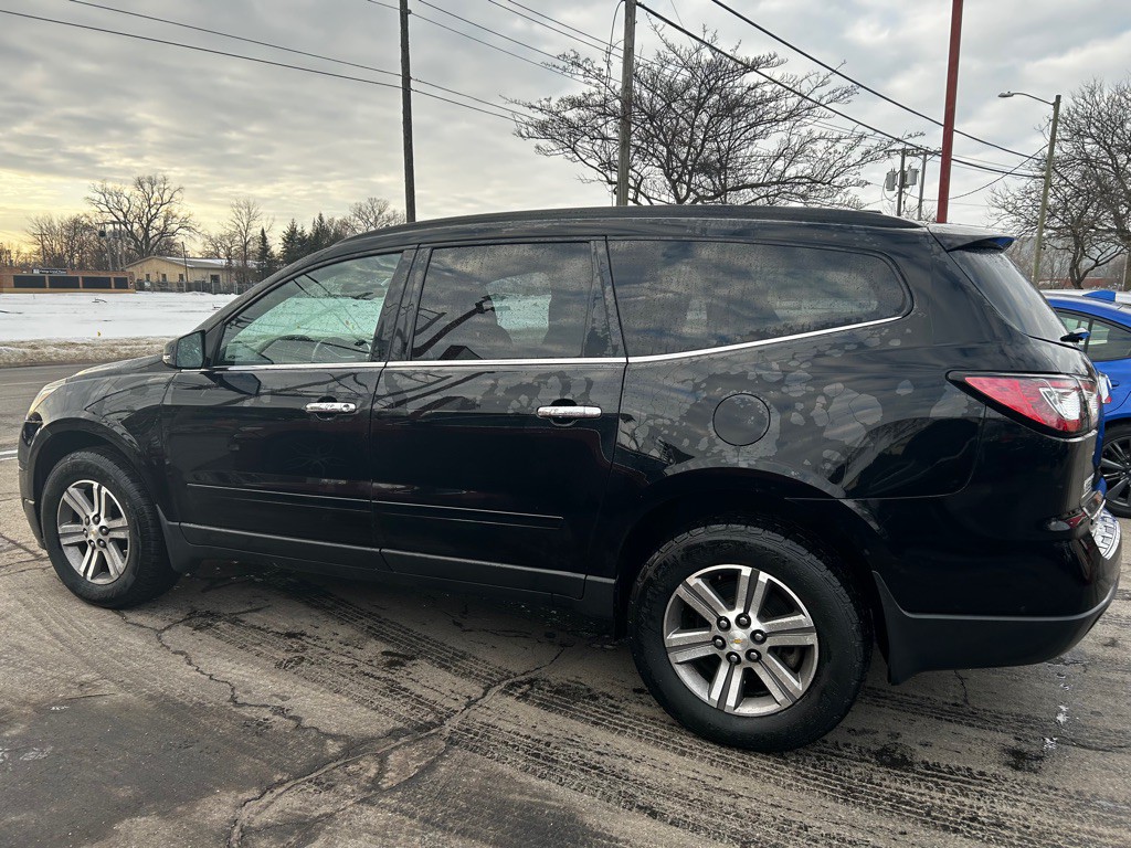 2017 Chevrolet Traverse Image 3