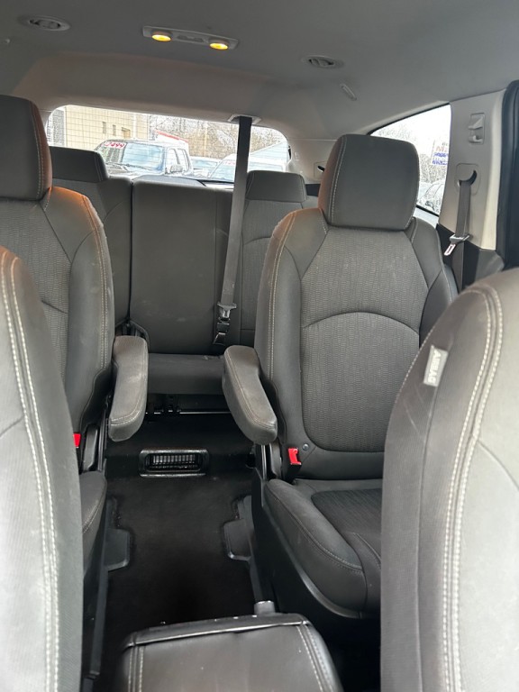 2017 Chevrolet Traverse Image 11