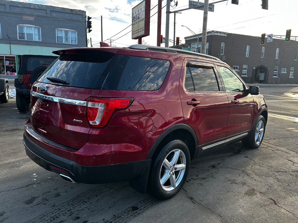 2016 Ford Explorer Image 7