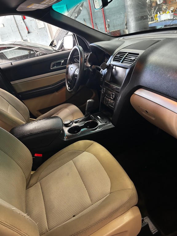 2016 Ford Explorer Image 10