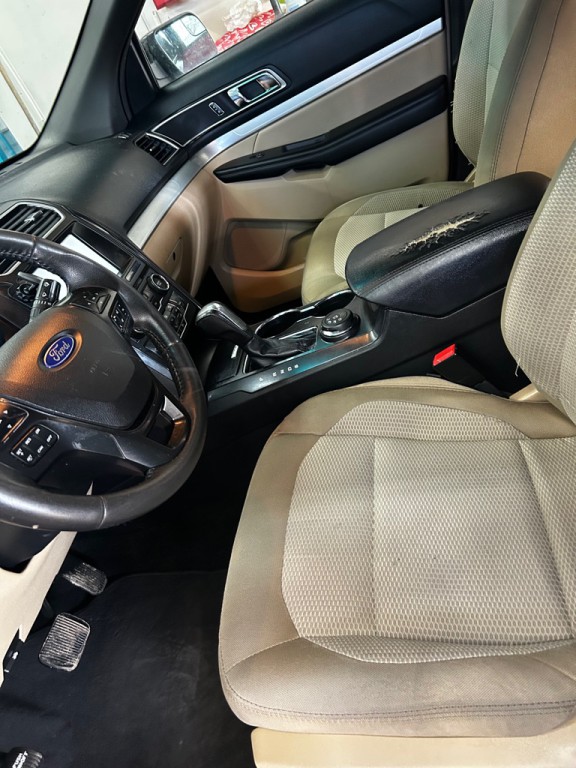 2016 Ford Explorer Image 15