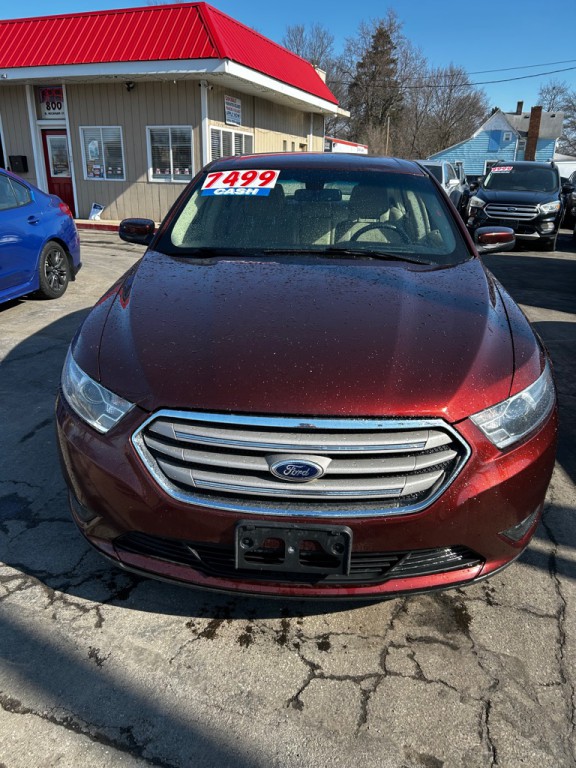 2015 Ford Taurus Image 2