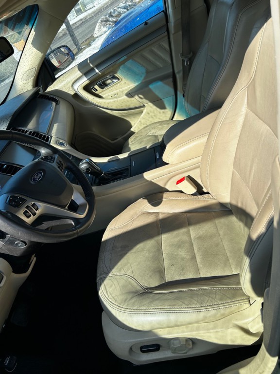 2015 Ford Taurus Image 13