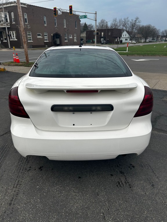 2007 Pontiac Grand Prix Image 5
