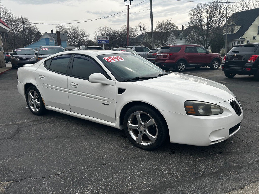 2007 Pontiac Grand Prix Image 9