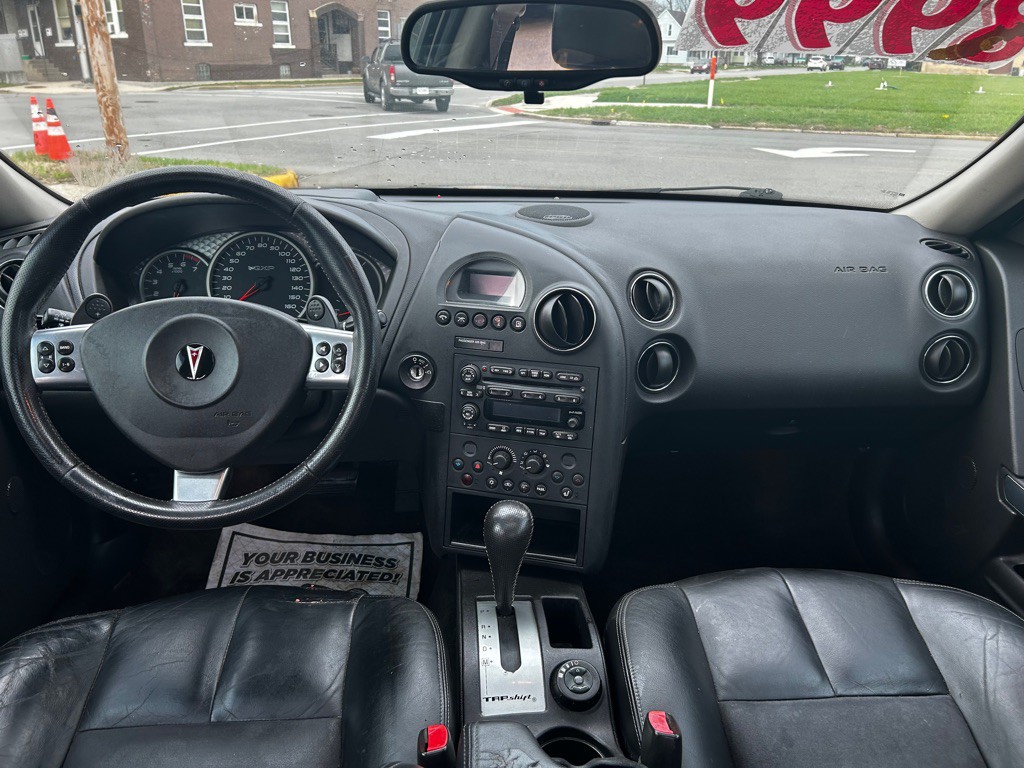2007 Pontiac Grand Prix Image 15