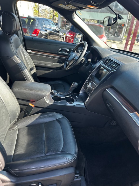 2017 Ford Explorer Image 10