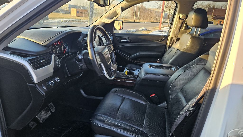 2017 GMC Yukon Image 9