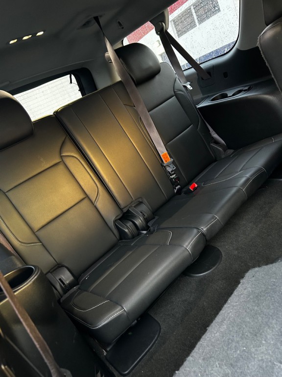 2017 Chevrolet Suburban Image 13