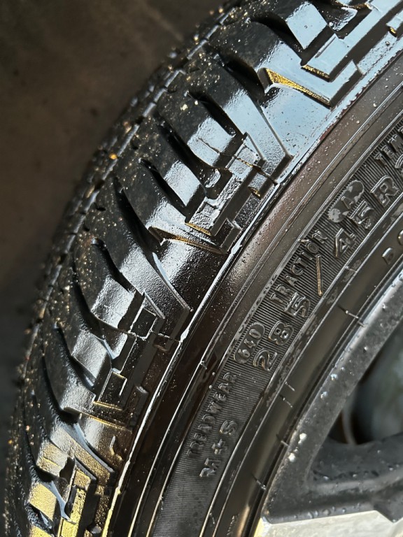 2017 Chevrolet Suburban Image 15