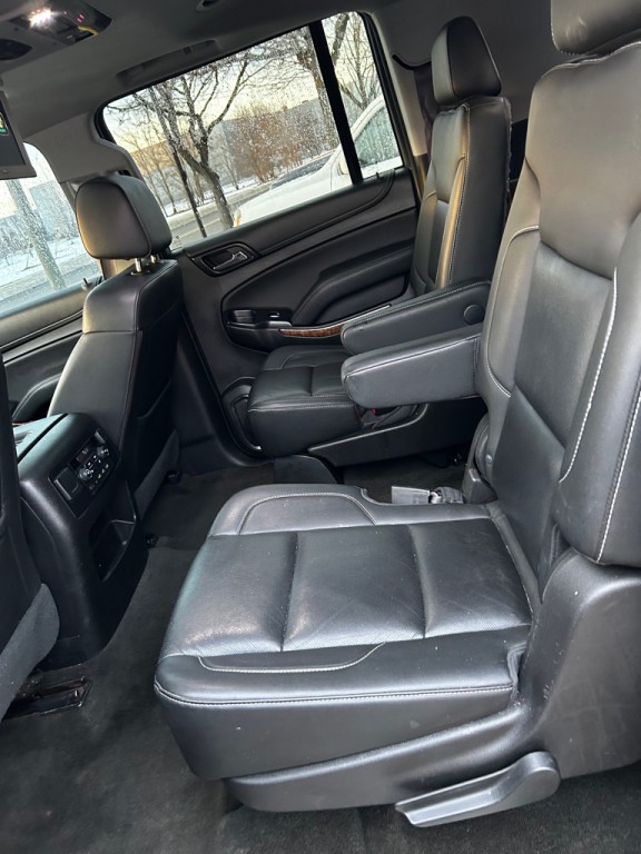 2017 Chevrolet Suburban Image 16