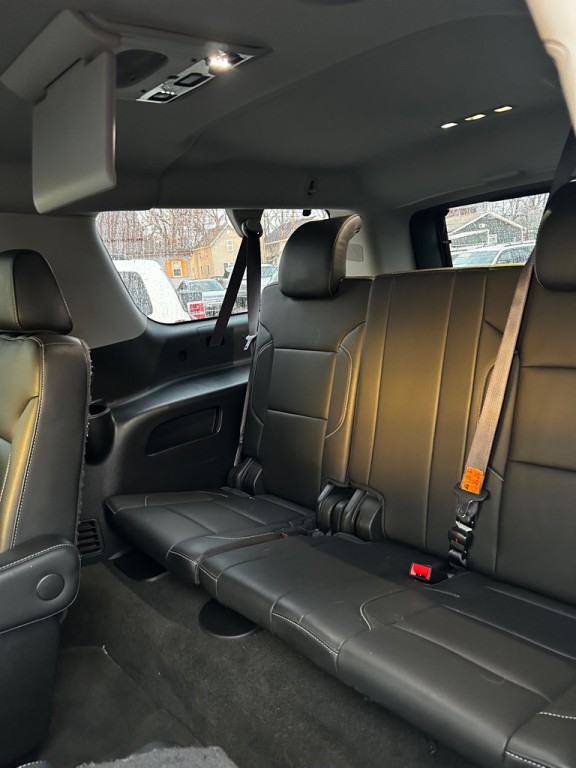 2017 Chevrolet Suburban Image 17